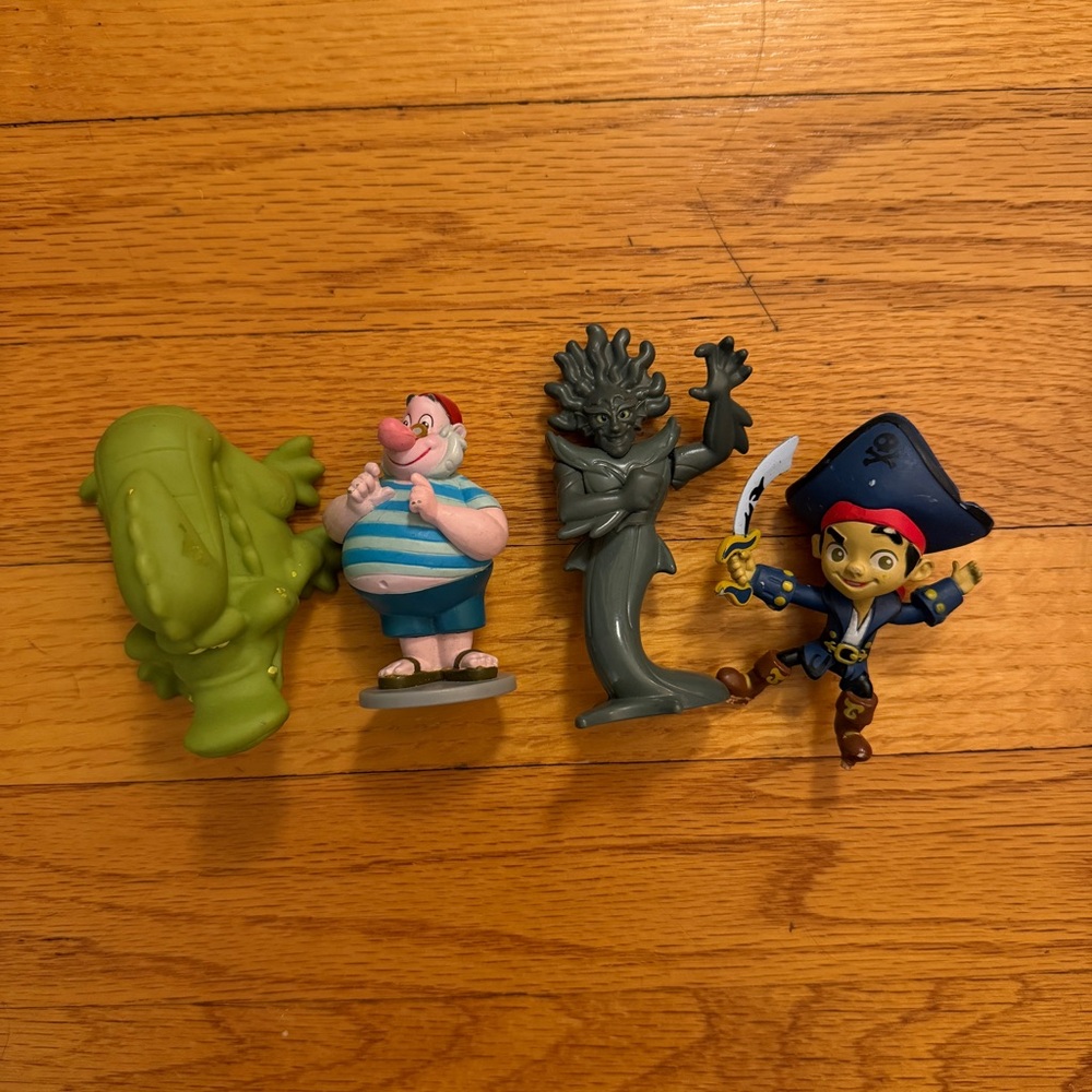 Jake and the Neverland Pirates Figures